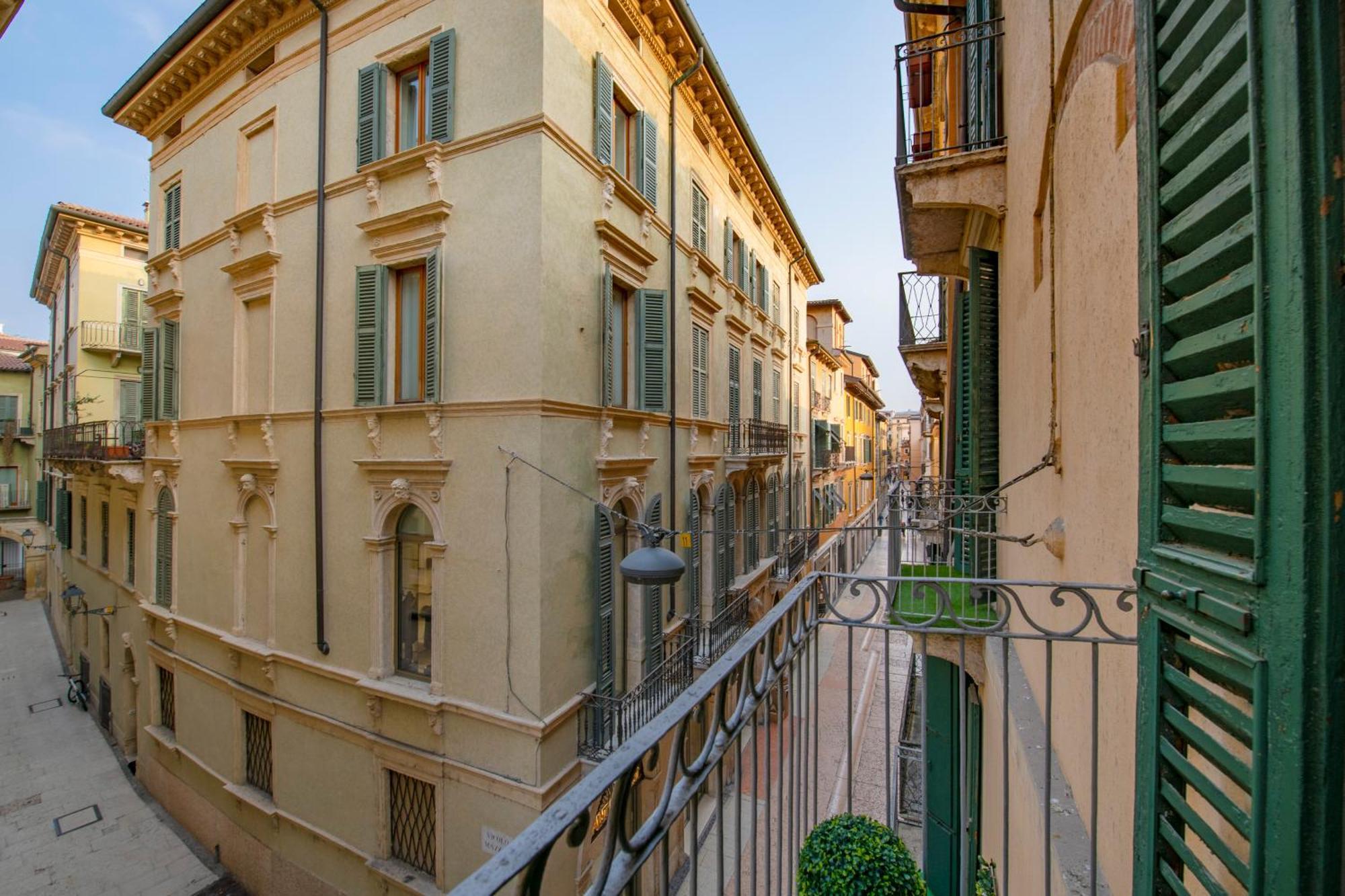 Palace Home Mazzini เวโรนา ภายนอก รูปภาพ